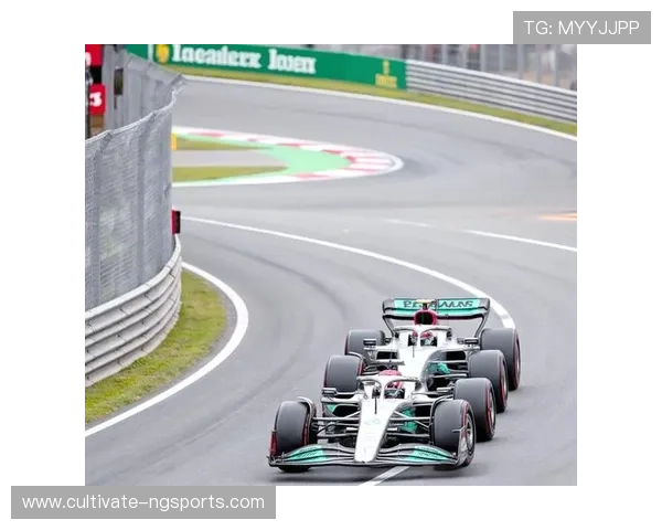 F1赛季最新动态：车队表现分析与赛道预览引发车迷热议